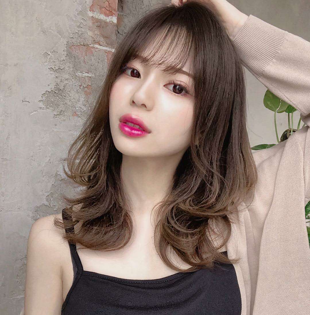 科技与时尚完美融合，最新发型图片女大放送